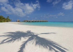 maledivy-hotel-outrigger-maafushivaru-045_ext_w_1.jpg