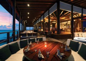 maledivy-hotel-ozen-life-maadhoo-486_ext_w_1.jpg