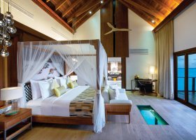 maledivy-hotel-ozen-life-maadhoo-492_ext_w_1.jpg