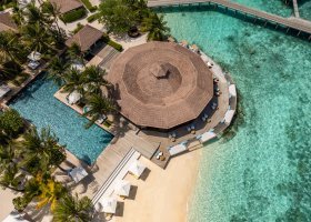 maledivy-hotel-ozen-reserve-bolifushi-236_ext_w_1.jpg