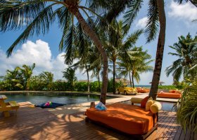 maledivy-hotel-ozen-reserve-bolifushi-251_ext_w_1.jpg