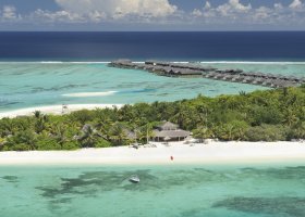 maledivy-hotel-paradise-island-resort-004_ext_w_2.jpg