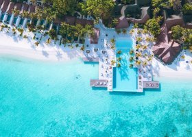 maledivy-hotel-paradise-island-resort-222_ext_w_2.jpg