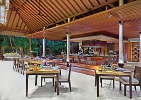 maledivy-hotel-park-hyatt-maldives-hadahaa-040_ext_w_1.jpg