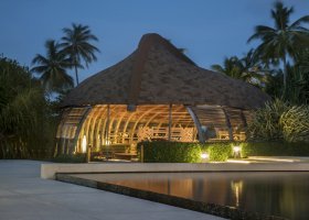 maledivy-hotel-park-hyatt-maldives-hadahaa-078_ext_w_1.jpg