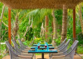 maledivy-hotel-pullman-maldives-maamutaa-004_ext_w_1.jpg