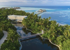 maledivy-hotel-pullman-maldives-maamutaa-261_ext_w_1.jpg