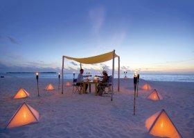 maledivy-hotel-six-senses-kanuhura-415_ext_w_1.jpg