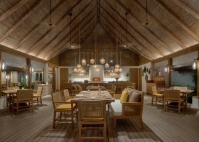 maledivy-hotel-six-senses-kanuhura-664_ext_w_1.jpg