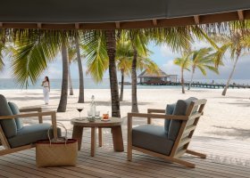 maledivy-hotel-six-senses-kanuhura-667_ext_w_1.jpg