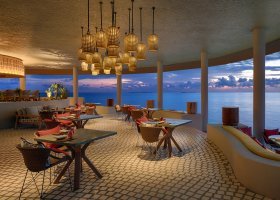 maledivy-hotel-six-senses-kanuhura-672_ext_w_1.jpg