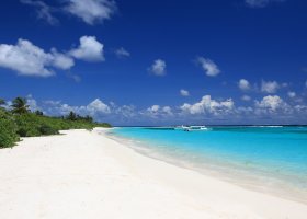 maledivy-hotel-six-senses-laamu-121_ext_w_1.jpg