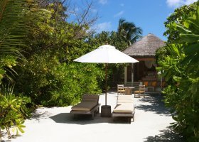 maledivy-hotel-six-senses-laamu-127_ext_w_1.jpg