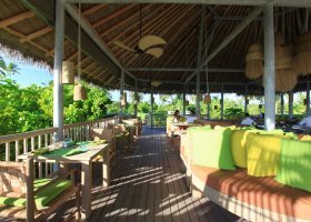 maledivy-hotel-six-senses-laamu-318_ext_w_1.jpg