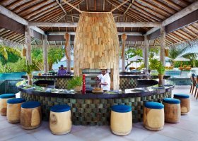 maledivy-hotel-six-senses-laamu-320_ext_w_1.jpg