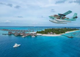 maledivy-hotel-six-senses-laamu-461_ext_w_1.jpg