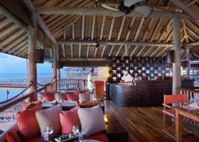 maledivy-hotel-six-senses-laamu-467_ext_w_1.jpg