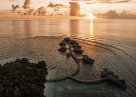 maledivy-hotel-soneva-fushi-spa-472_ext_w_1.jpg