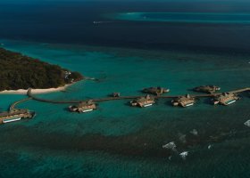 maledivy-hotel-soneva-fushi-spa-475_ext_w_1.jpg