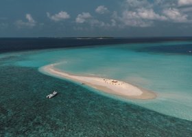 maledivy-hotel-soneva-fushi-spa-484_ext_w_1.jpg