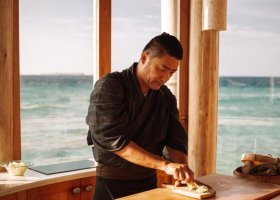 maledivy-hotel-soneva-fushi-spa-500_ext_w_1.jpg