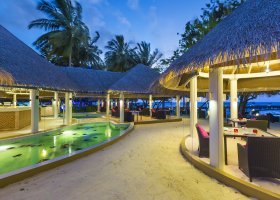 maledivy-hotel-sun-siyam-vilu-reef-236_ext_w_1.jpg