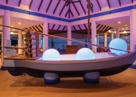 maledivy-hotel-varu-by-atmosphere-122_ext_w_1.jpeg