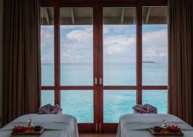 maledivy-hotel-varu-by-atmosphere-145_ext_w_1.jpeg