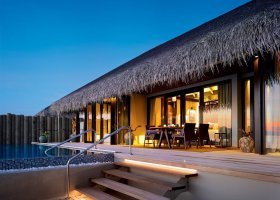 maledivy-hotel-velaa-private-island-073_ext_w_1.jpg