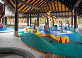 maledivy-hotel-velaa-private-island-075_ext_w_1.jpg