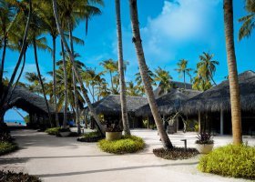 maledivy-hotel-velaa-private-island-077_ext_w_1.jpg