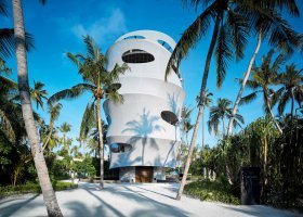 maledivy-hotel-velaa-private-island-083_ext_w_1.jpg
