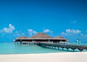 maledivy-hotel-velaa-private-island-085_ext_w_1.jpg