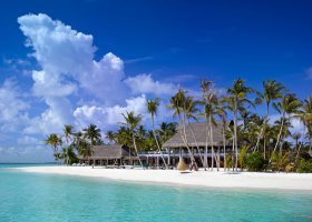 maledivy-hotel-velaa-private-island-088_ext_w_1.jpg