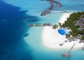 maledivy-hotel-velassaru-maldives-236_ext_w_1.jpg