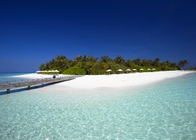 maledivy-hotel-velassaru-maldives-239_ext_w_1.jpg