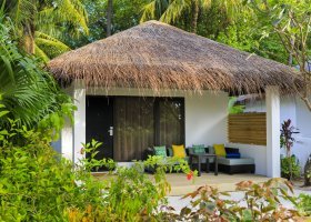 maledivy-hotel-velassaru-maldives-267_ext_w_1.jpg