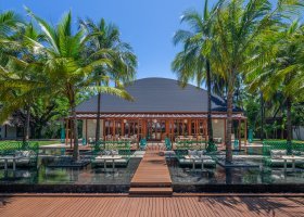 maledivy-hotel-w-maldives-363_ext_w_1.jpg