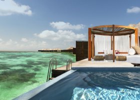 maledivy-hotel-w-retreat-131_ext_w_1.jpg
