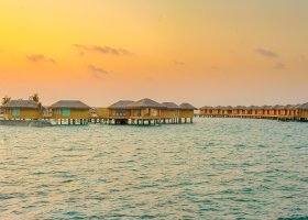 maledivy-hotel-you-me-by-cocoon-160_ext_w_1.jpg