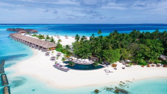 Constance Moofushi Resort Maldives